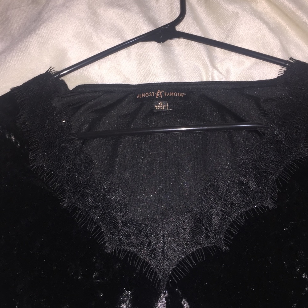 ALMOST FAMOUS Black long sleeve velvet top - Picture 5 of 8
